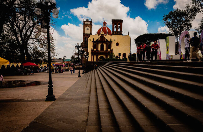 Amealco de Bonfil – Tradición artesanal entre montañas y muñecas | Rhual