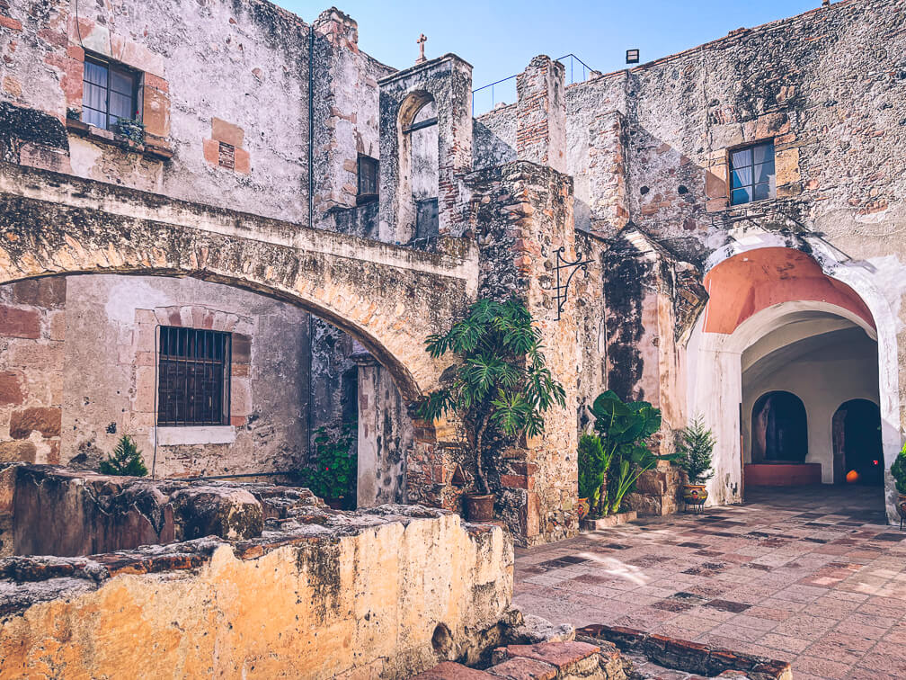 Convento de la Santa Cruz – Raíces de fe y leyenda en el corazón de Querétaro | Rhual