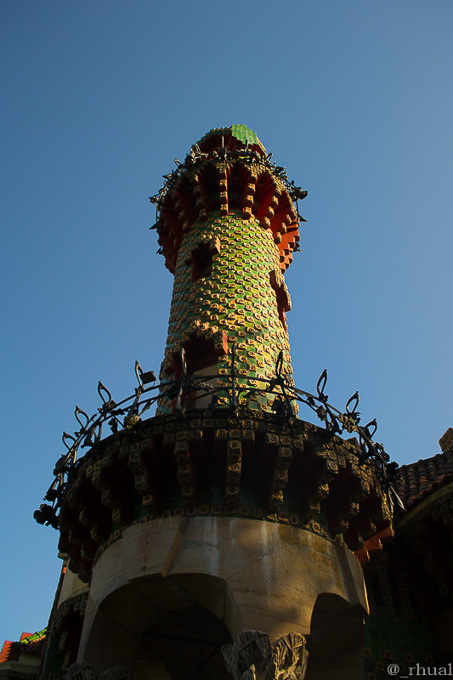 Comillas – Fantasía arquitectónica frente al Cantábrico | Rhual