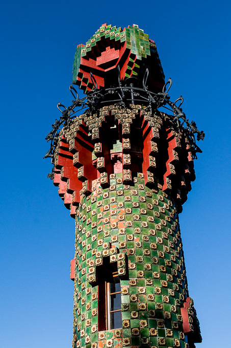 Comillas – Fantasía arquitectónica frente al Cantábrico | Rhual