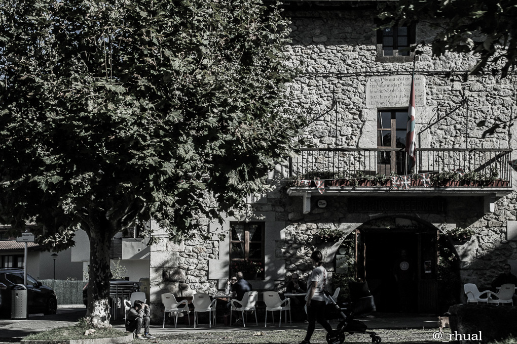 Ea – Encanto pesquero detenido en el tiempo | Rhual