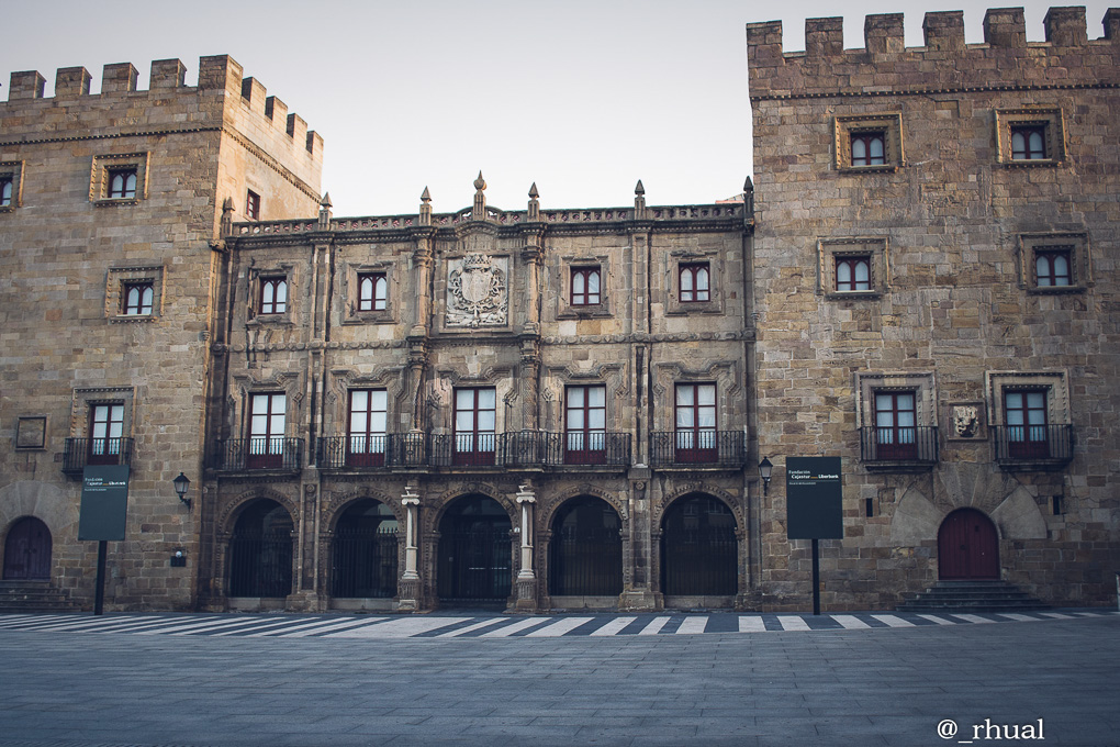 Gijón – Tradición, mar y sidra en el corazón de Asturias | Rhual