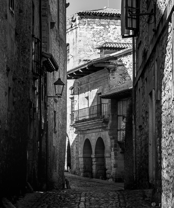 Santillana del Mar – La villa de las tres mentiras | Rhual