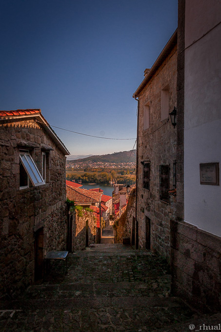 Tui – Ciudad de piedra y agua, frontera del alma gallega | Rhual