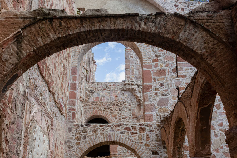 Zacatecas: Entre Minerales, Historia Viva y Arte que Resuena | Rhual